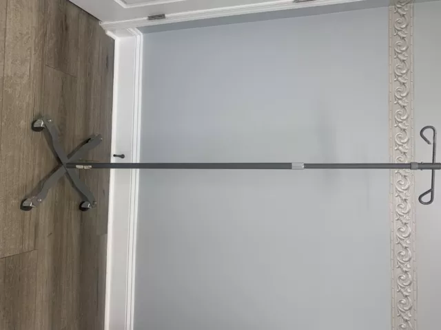 Adjustable IV pole in great condition. Adjust up to 8 ft. Lightweight no quirks