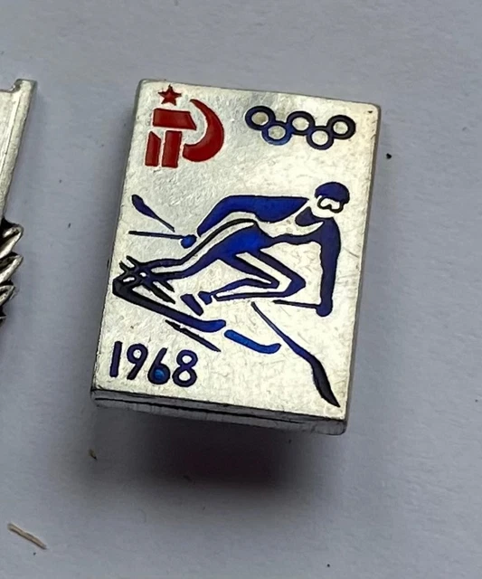 Porte‑clés Vintage Métal Doré – Jeux Olympiques Grenoble 1968 – Parfait état – Souvenir Collector France