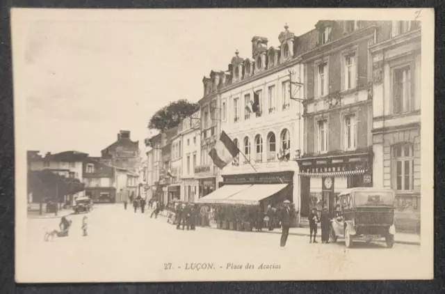 CPA 85 Vendée - LUCON - Place des Acacias - 1930  animé - Grand Café de Bordeaux