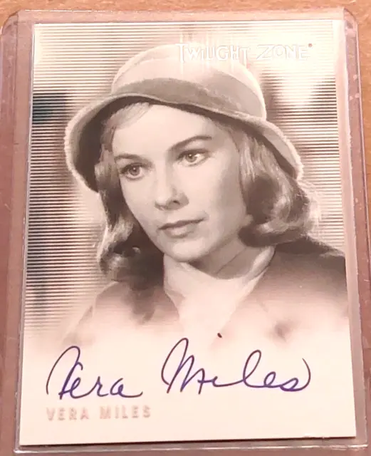 1999 Twilight Zone Series 1 Pemiere Edition Vera Miles A8 autograph card