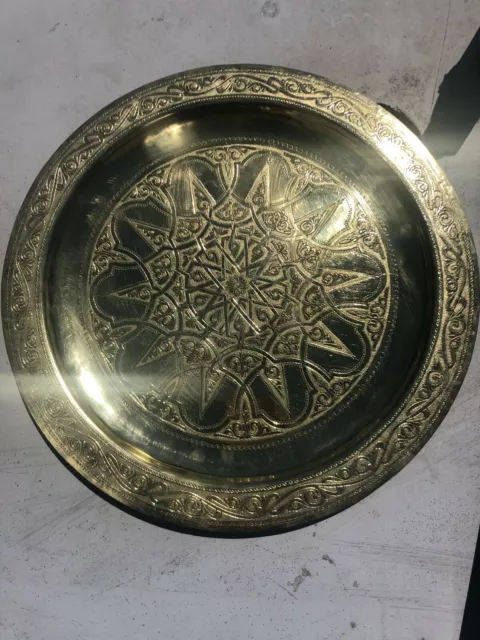 Plateau marocain oriental en cuivre jaune 850g fait à la main, 40cm