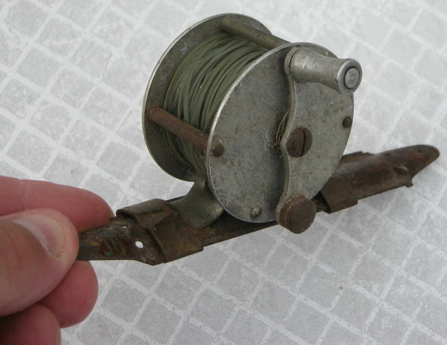Vieux Moulinet Pêche Falcon LS 5 Avec Fil – Vintage Pour Canne – état Correct