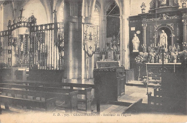 Cpa 60 Grandfresnoy Interieur De L'eglise