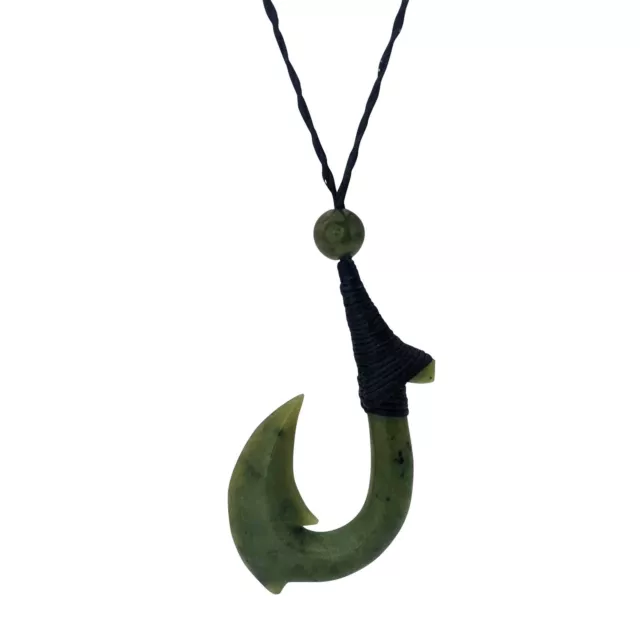 81stgeneration Collier Pendentif Jade Néphrite Sculptée Maori Hei Matau Hameçon