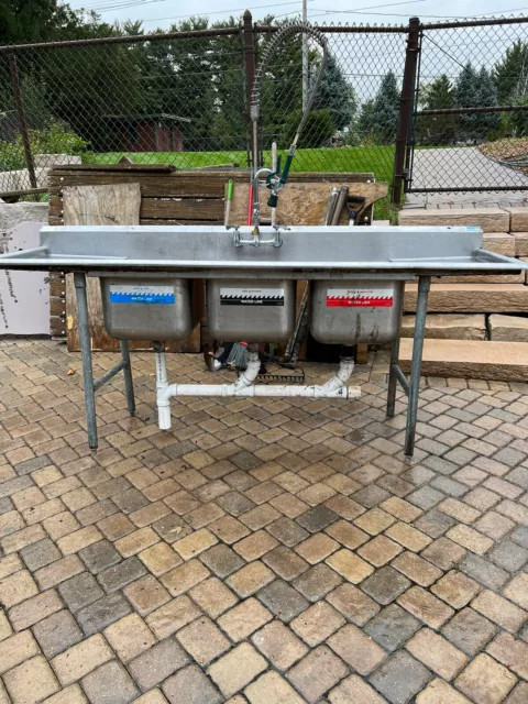 Stainless Steel Triple Base Sink Cafeteria/lab