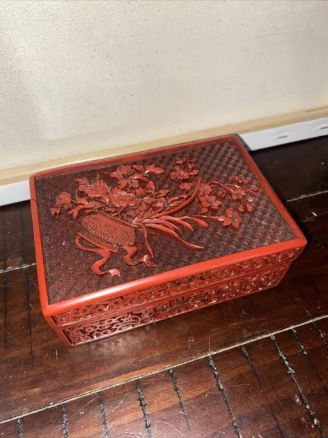 Vintage Chinese Cinnabar Lacquer Box Flower Pot Design Engraving Red
