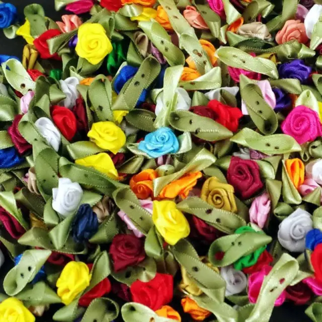 150 Mezcla Aleatoria Tarjeta Toppers Satén Rosas Botones de Flores Decoración