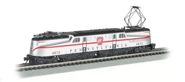 Bachmann 65304 - Ge GG-1 Silver With Stripes Red DCC Sound