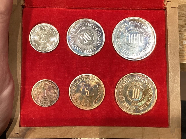 1965 Jordan Proof Set Wood Box.    Box Is Breaking