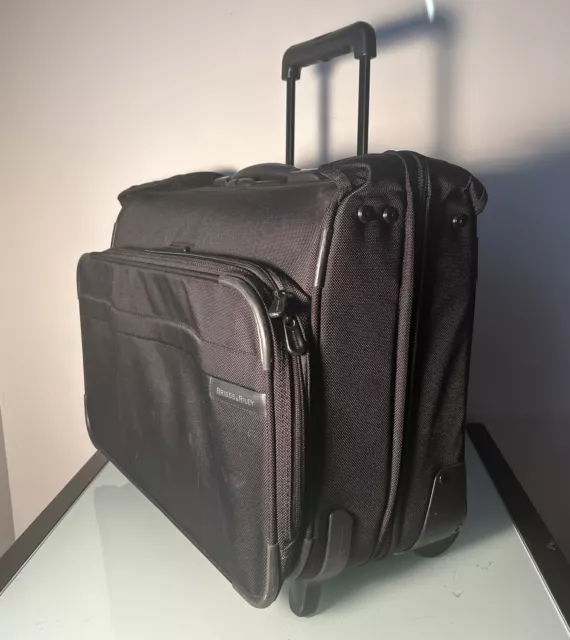 Briggs &  Riley Baseline Bi Fold Carry On Garment Bag Luggage Rolling Black