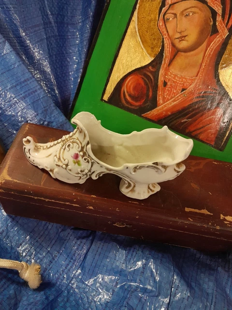 Napoleon III Shaped Vases from Porcelaine De Paris, Set of 2