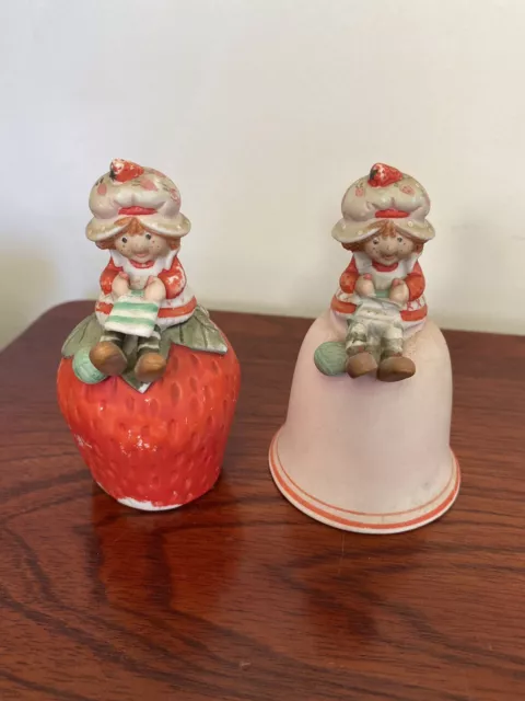 Vintage Strawberry Shortcake RED Bell knitting Porcelain figure 1980s Set Of 2