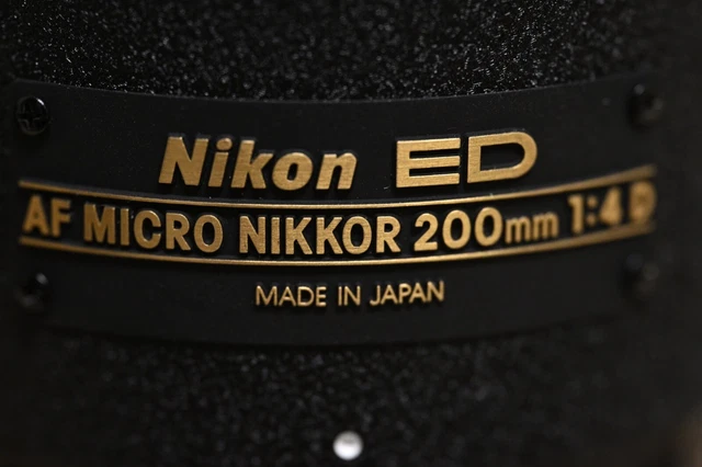 Nikon AF Micro Nikkor 200mm f/4 D Macro Lens (Mint Condition) 3