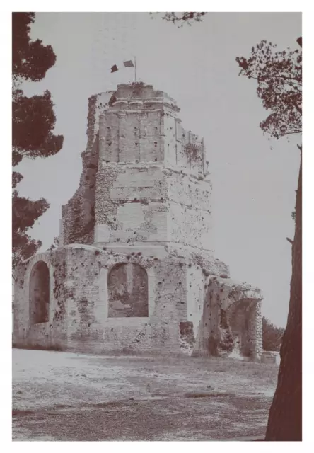 France, Nîmes, la Tour Magne vintage print, tirage d&#039;époque Tirage citrat