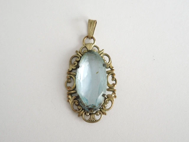 Médaillons anciens et vintage à vendre - Lancastrian Jewellers
