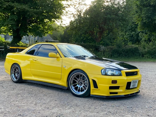 Nissan Skyline R34 GTT MANUAL FULL GTR REPLICA ++ LIGHTNING YELLOW ++ SHOW CAR