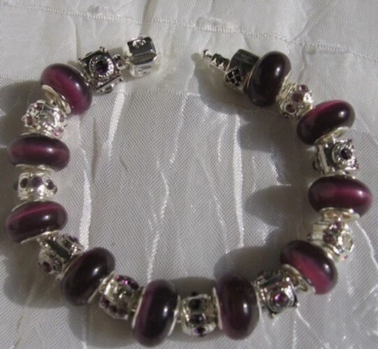 Bracelet Perles œil De Chat Avec Breloques Métal Argenté Et Fermoir Serpent - Neuf Avec étiquette