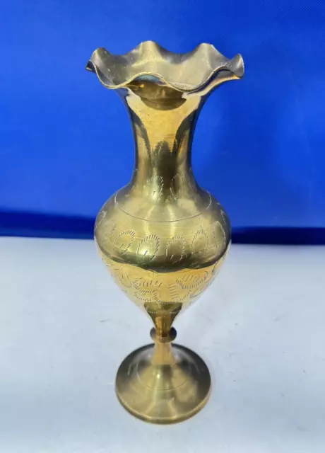 Vase Tulip Bulb Brass Pie Crust Flair Rim Pattern Authentic Vintage