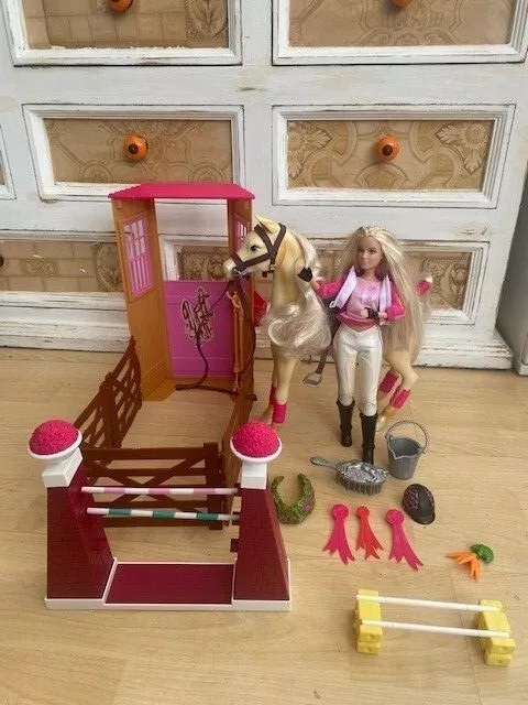 Mattel Barbie JUMP WITH TAWNY Jumping Tawny Doll & Horse Stable Set