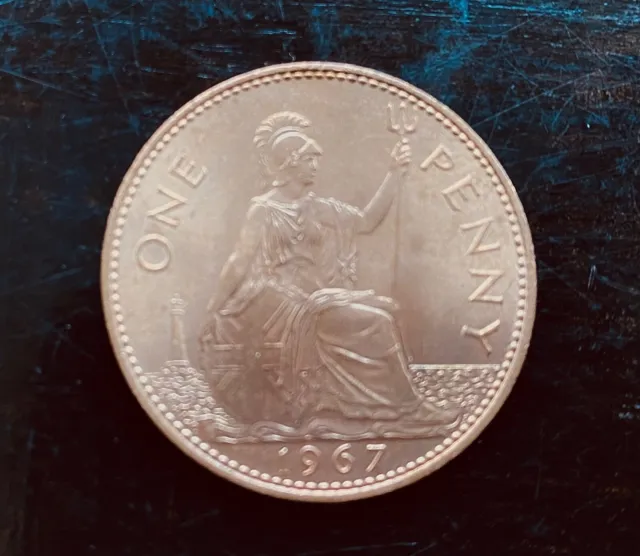 1967 Vintage Old Style British QE II Britannia Penny Coin (1d). With LUSTRE 👑