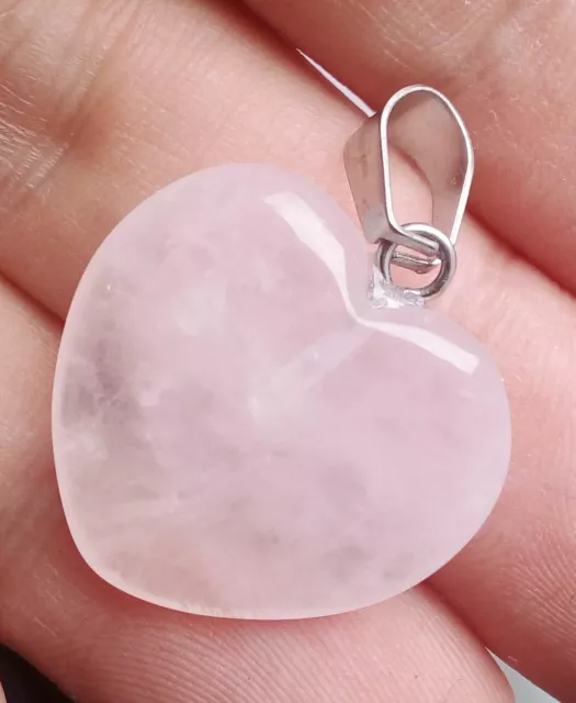 pendentif forme coeur en quartz rose pierre naturelle