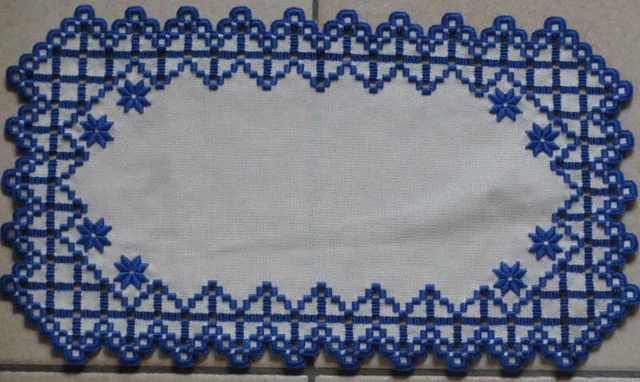 Hardanger:  Tischdecke Hardanger Handarbeits Decke ecru