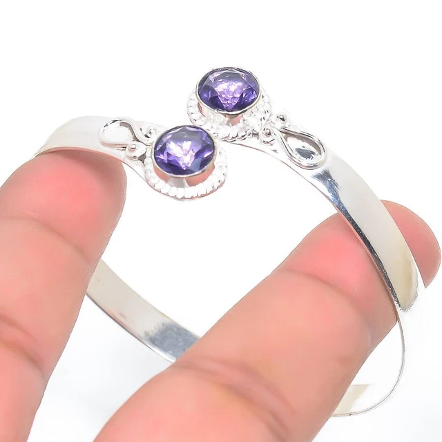 Bague émeraude et diamants d'occasion sertie sur or blan 18k Bague émeraude et diamants d'occasion sertie sur or blan 18k