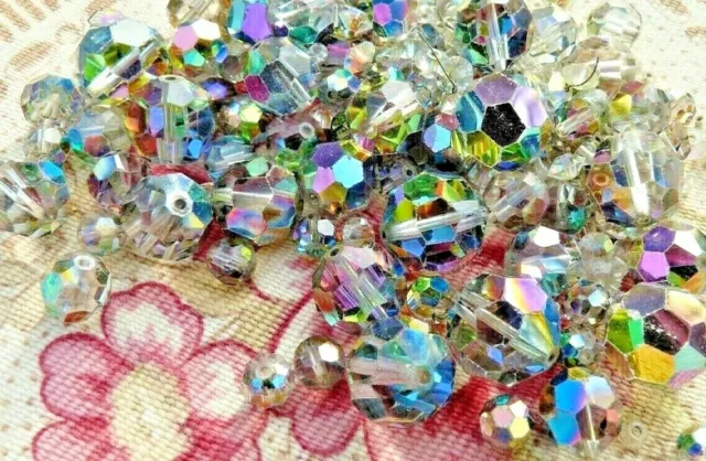 LOT PERLES de VERRE IRRISÉES et FACETTÉES FANTAISIES VINTAGES vers 1950