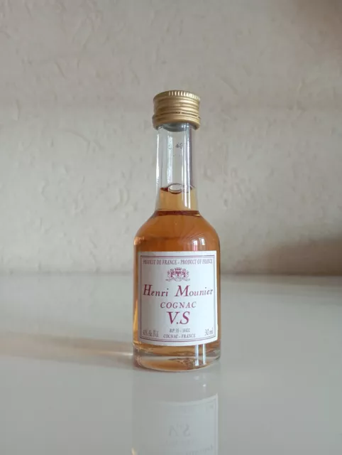 Old mini bottle cognac Mounié VS 30ml
