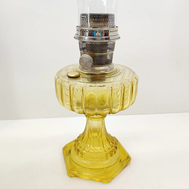 VINTAGE ALADDIN CATHEDRAL Amber Glass Oil Lamp Model B Burner Chimney