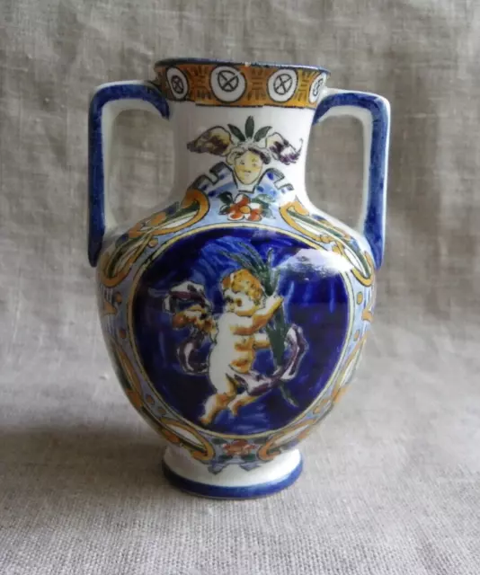 Petit Vase Gien Ancien - Décor Renaissance -  Signature Olographe Gien