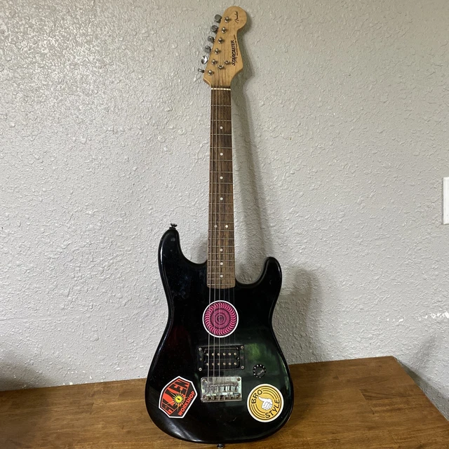 starcaster by fender mini strat electric guitar