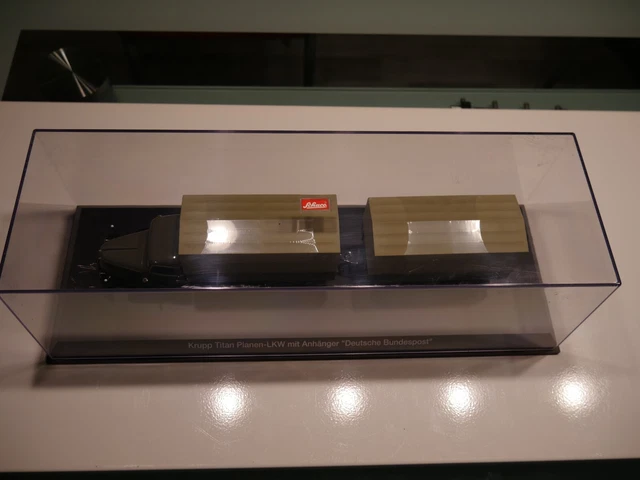 Schuco 0, 1:43 - 03036 - Model train vehicles (1) - Krupp Titan mit Anhänger Tucher Bräu