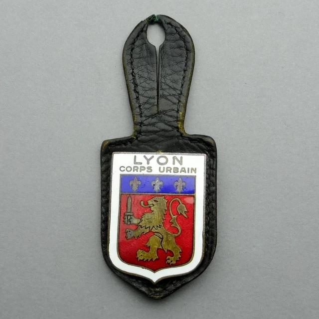 INSIGNE MARINE ETOILE - Belle Poule / Augis Lyon /V162 EUR 28,00