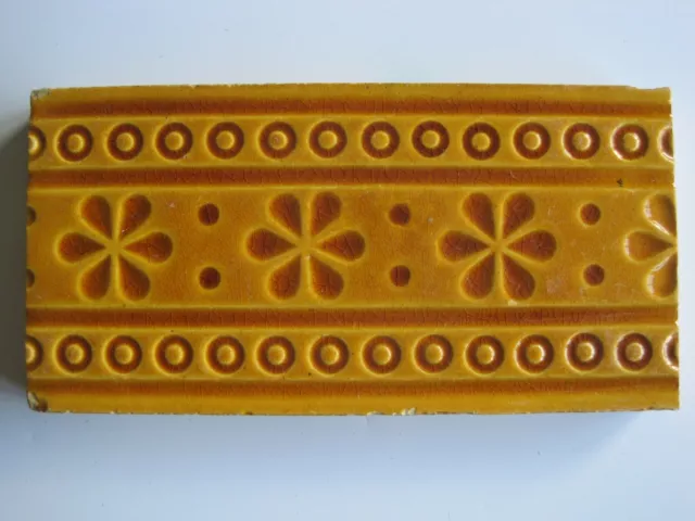 ANTIQUE VICTORIAN 6" x 3" MAW & CO ORANGE MOULDED & MAJOLICA GLAZED BORDER TILE