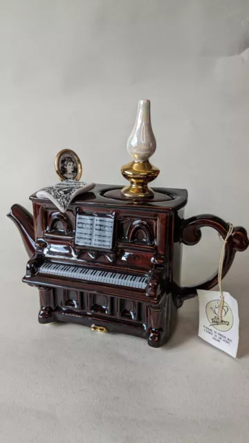 Swineside Teapottery ENGLISH PARLOUR PIANO Handmade Ceramic Teapot Vintage