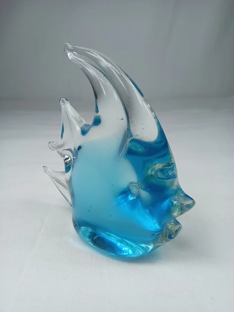 Petite figurine de poisson en verre coloré bleu turquoise style murano