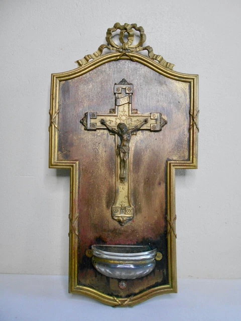 Grand Crucifix Ancien En Bronze Vert - Cadre Bois Doré - Objet Religieux Français