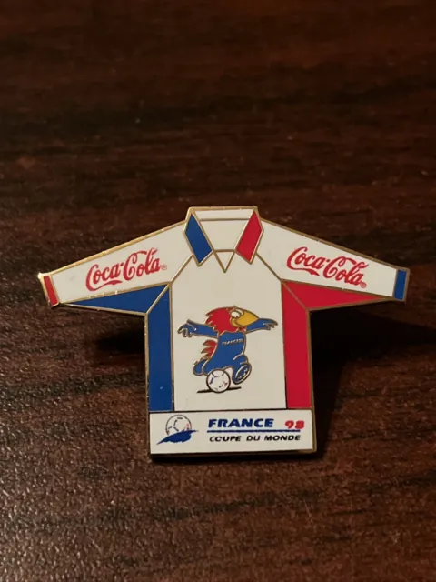 Vintage 1998 Coca-Cola Coke France World Cup Soccer Jersey Football Lapel Pin