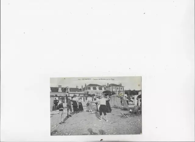 carte postale ancienne 80 le crotoy joueurs de diabolo sur la plage