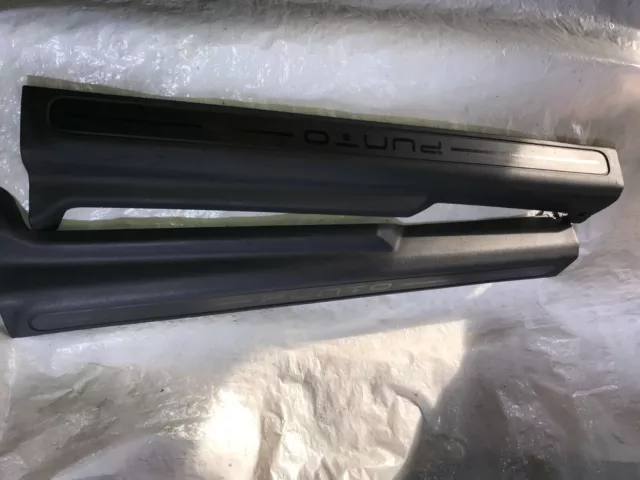 Fiat Punto Evo Black Plastic Interior Sill Covers Left And Right Side 3 Door 2