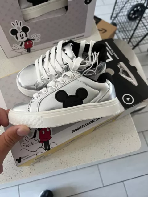 Disney Mickey Mouse toddler character sneakers size 9 toddler