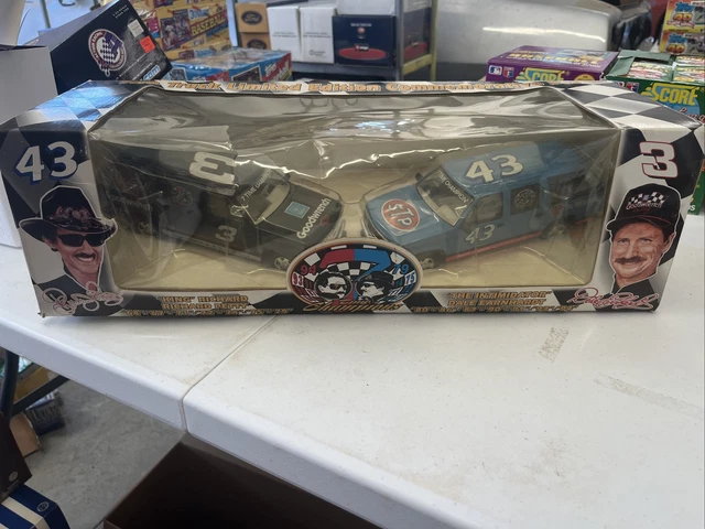 Brookfield Collectors Guild #43 Richard Petty & #3 Dale Earnhardt SUBURBAN SET!
