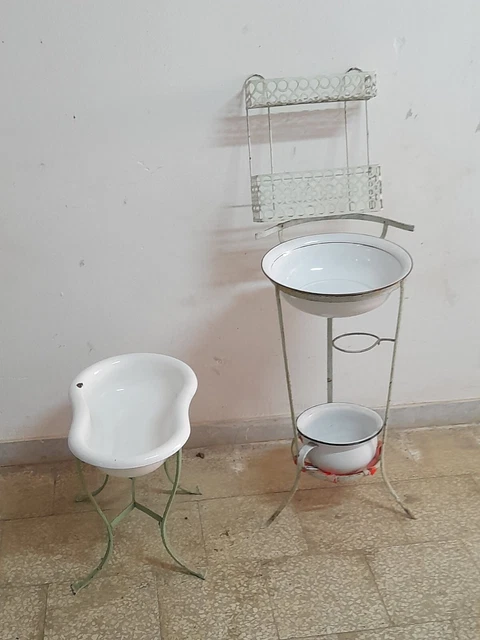 Porta lavabo catino Antico tinozza bacinella brocca Toilette F. Battuto toletta.