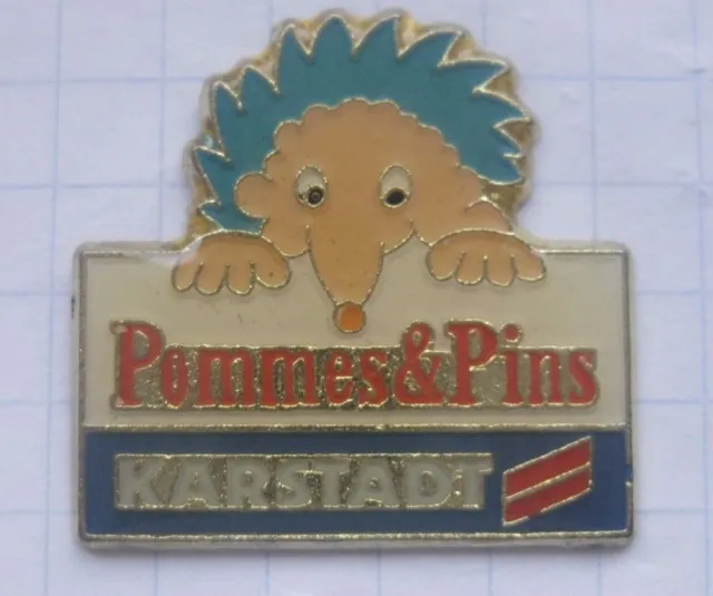 KARSTADT / POMMES AND PINS / HANDELSKETTE . ................ Pin (123a)