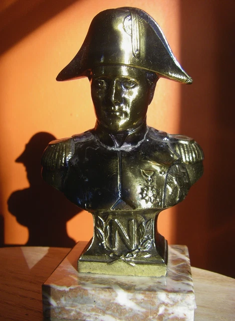 Buste de Napoléon d'après Canova en biscuit - XIXe | GSLR Antiques