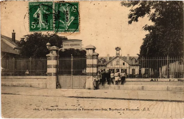 CPA Vincennes Le Donjon et le Vieux-Fort FRANCE (1370218)