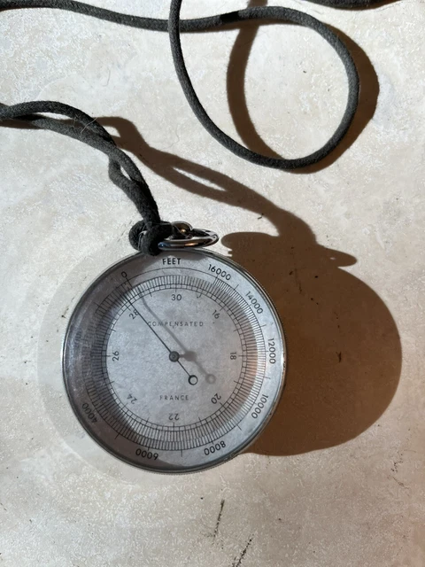 SELSI COMPENSATED POCKET ALTIMETER & BAROMETER. Vintage pre 1933.
