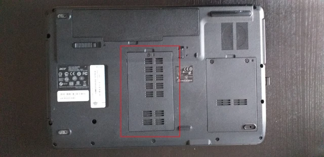 Plasturgie capot écran coque cover Acer Aspire 5736Z series (PEW72