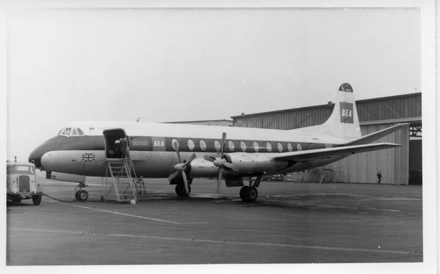 4,5 x 2,5 B&W Vintage Foto G-AOYG Vickers Viscount British European Airways BEA